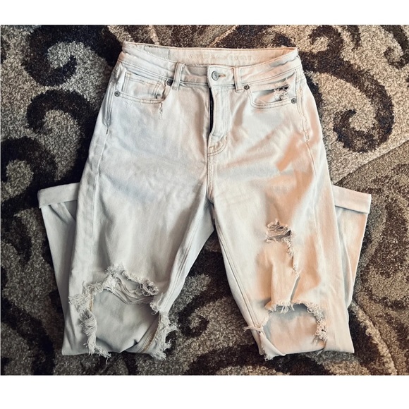 American Eagle Mom Jeans - Picture 1 of 3